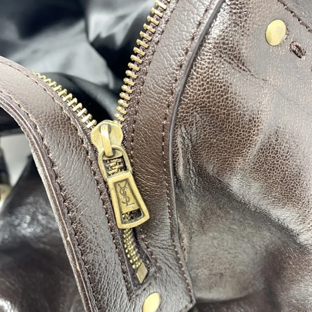 Yves Saint Laurent  Leather Oversized Muse Bag - Picture 10 of 15